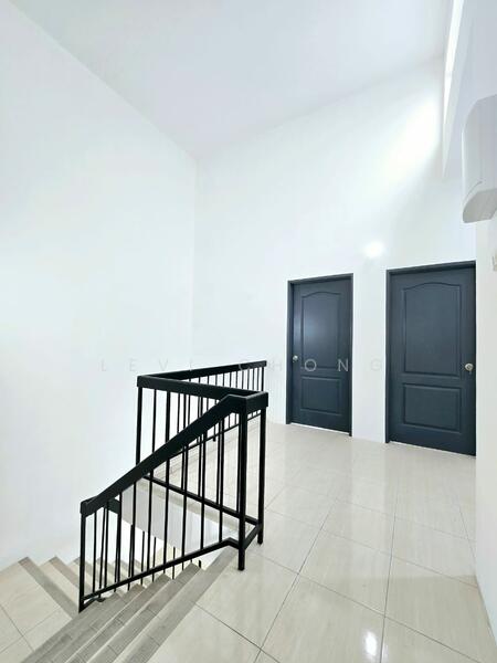 2-storey Terraced House for Sale in Bandar Baru Sri Klebang (Chemor) - Levi Chong - Corridor - PropertyGuru.com.my