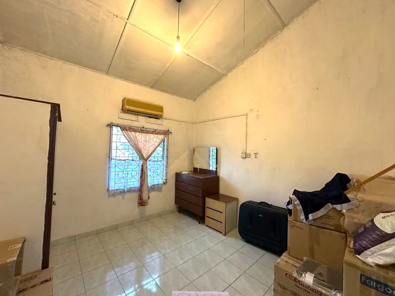 2-storey Terraced House for Sale in Taman Abad (Johor Bahru) - CS Tan - Bedroom - PropertyGuru.com.my