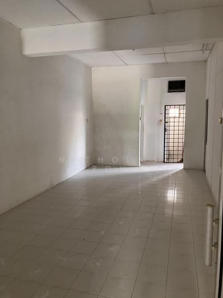 Shop for Rent in Ipoh (Perak) - Nicholas Poh - Interior - PropertyGuru.com.my