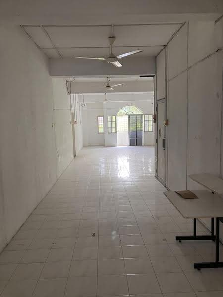 Shop for Rent in Ipoh (Perak) - Nicholas Poh - Interior - PropertyGuru.com.my