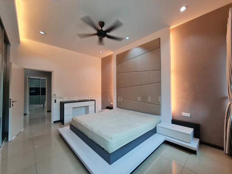 3-storey Terraced House for Sale in Bandar Bayan Bahru (Bayan Lepas) - Ronald Kee - Bedroom - PropertyGuru.com.my
