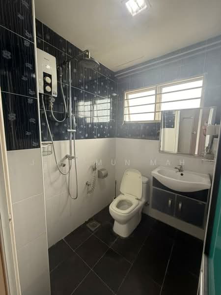 Condominium for Rent at Langat Jaya Condominium - Jean Mun Mah - Bathroom - PropertyGuru.com.my