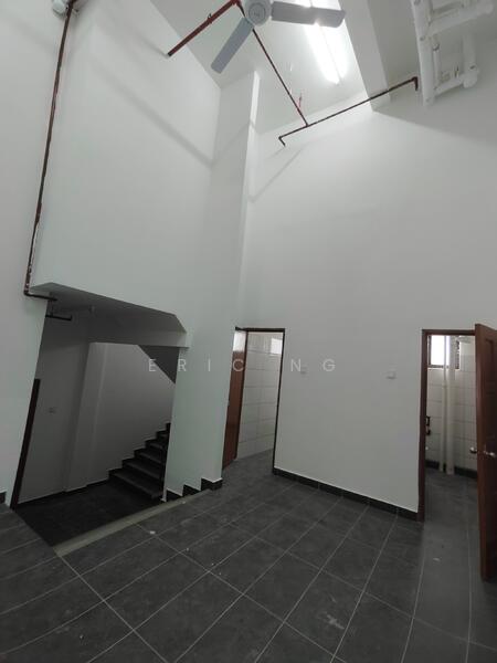 Detached Factory for Rent in Kawasan Perindustrian Balakong (Balakong) - Eric Ng - Entrance - PropertyGuru.com.my