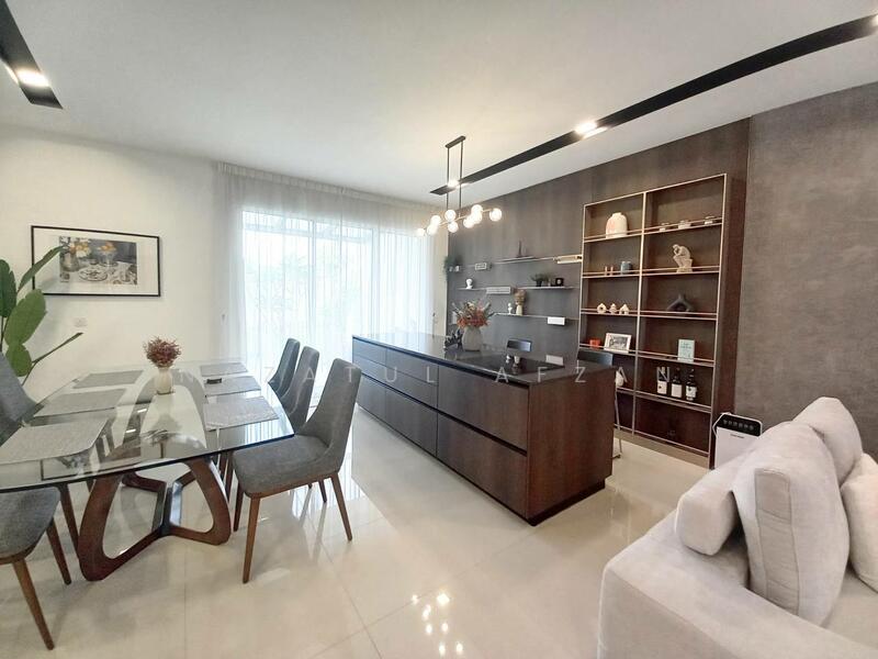 Rumah Teres 3 Tingkat untuk Dijual di Tamansari (Rawang) - Nazatul Afzan - Dining Room - PropertyGuru.com.my