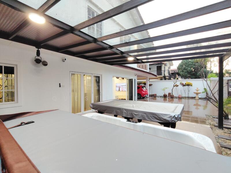 Exterior Jacuzzi & British Pool Table