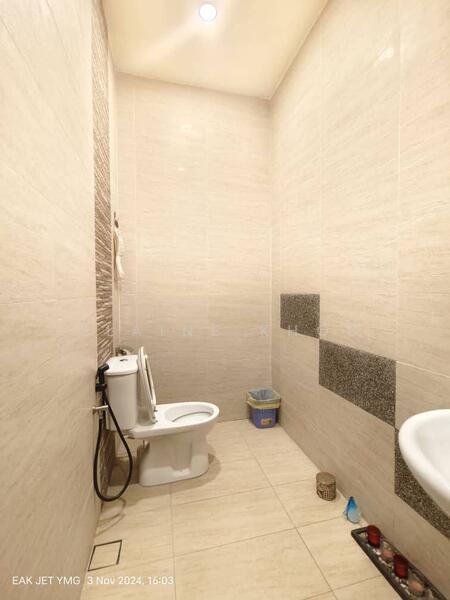 For Sale - Lakeside Residences Kota Kemuning Shah Alam