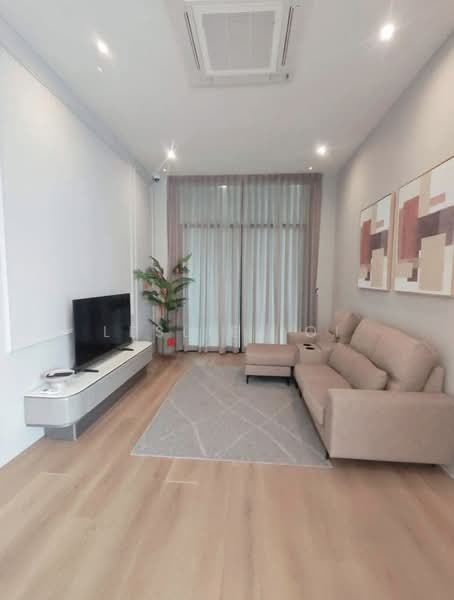 Townhouse for Sale in Moyan (Kuching) - Leslie Loi - Living Room - PropertyGuru.com.my