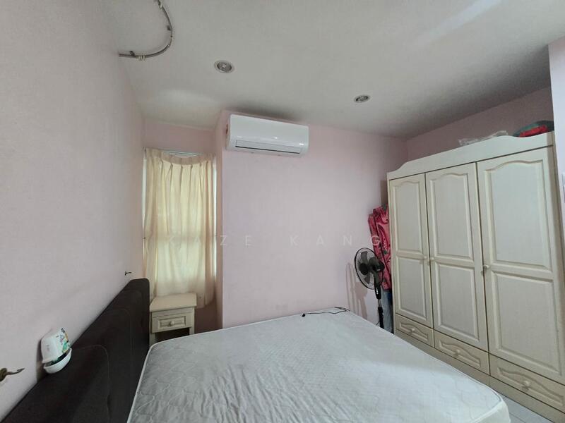 For Rent - University Place (Plaza Ivory)