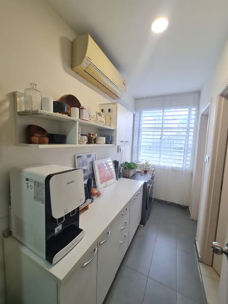 3-storey Terraced House for Sale in Seri Kembangan (Selangor) - Grace Tan - PropertyGuru.com.my