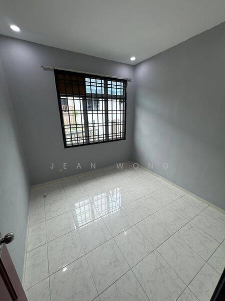 For Sale - Taman Nusa Bestari