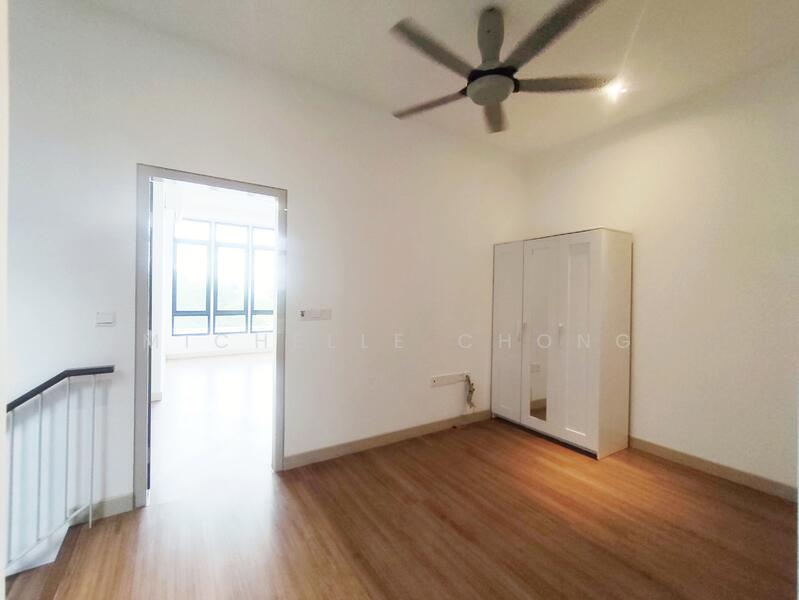 Upstairs living hall