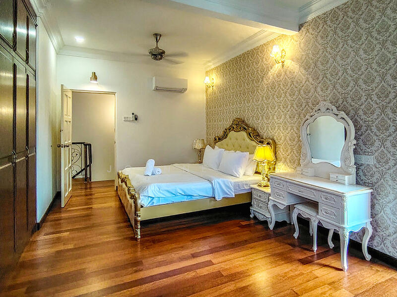 Joanne Foo Property 0163108697