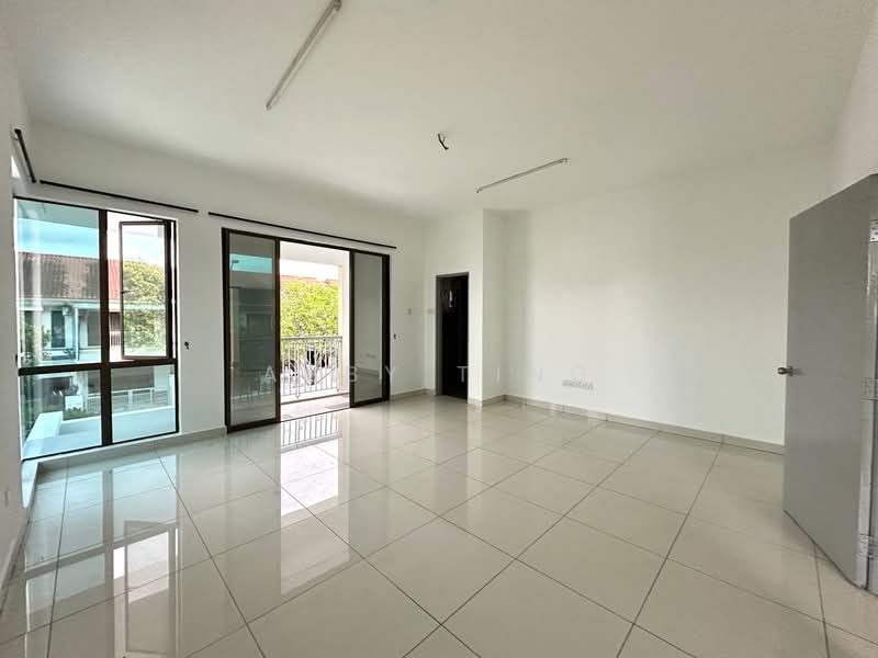 2-storey Terraced House for Sale in Taman Dato Onn (Johor Bahru) - Abby Ting - Living Room - PropertyGuru.com.my