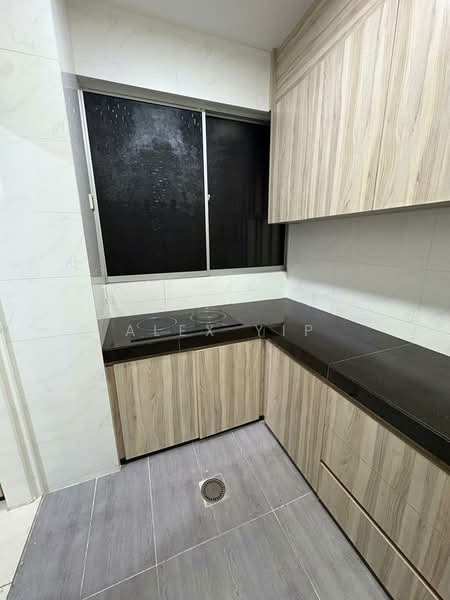 Condominium for Rent at Elevia Residences - Alex Yip - Kitchen - PropertyGuru.com.my