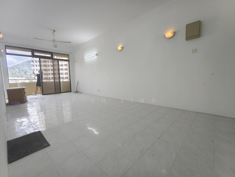 Kondominium untuk Dijual di Eden Seaview Condominium - Fish Ling - Balcony - PropertyGuru.com.my