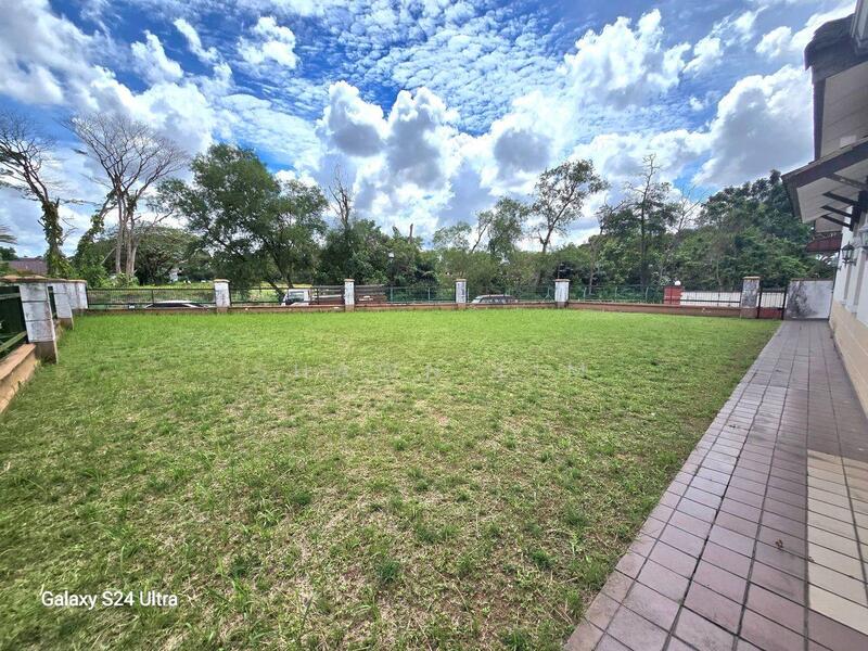 For Sale - Taman Molek