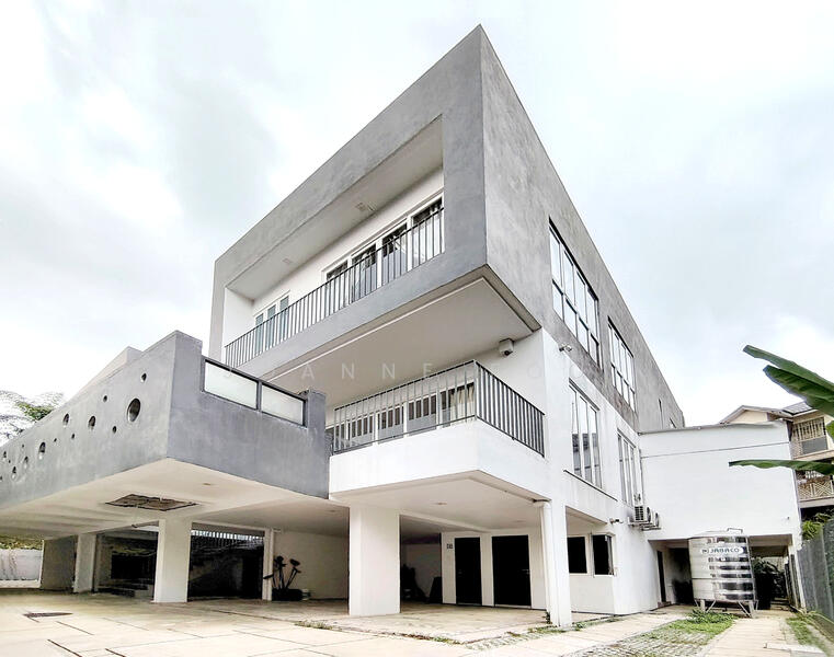 Joanne Foo Property 0163108697