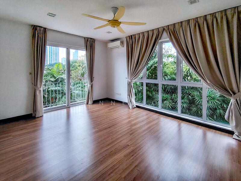 Joanne Foo Property 0163108697