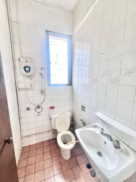 Rumah Banglo untuk Dijual di Seksyen 17 (Petaling Jaya) - Bernisa Bon - Bathroom - PropertyGuru.com.my