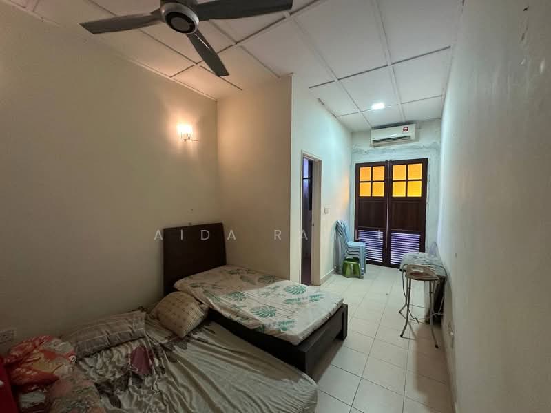 2-storey Terraced House for Sale in Bukit Jelutong (Shah Alam) - Aida Ramli - PropertyGuru.com.my
