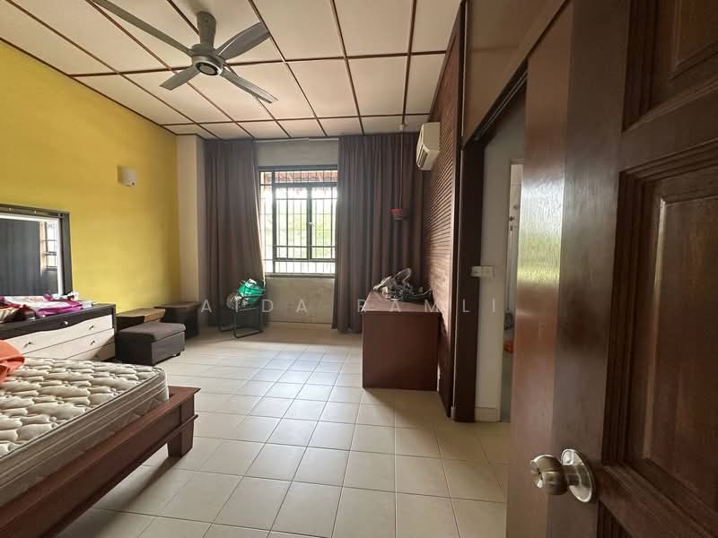 2-storey Terraced House for Sale in Bukit Jelutong (Shah Alam) - Aida Ramli - PropertyGuru.com.my