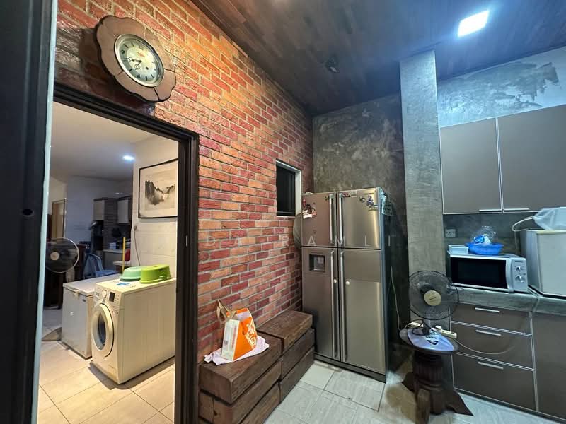 2-storey Terraced House for Sale in Bukit Jelutong (Shah Alam) - Aida Ramli - PropertyGuru.com.my