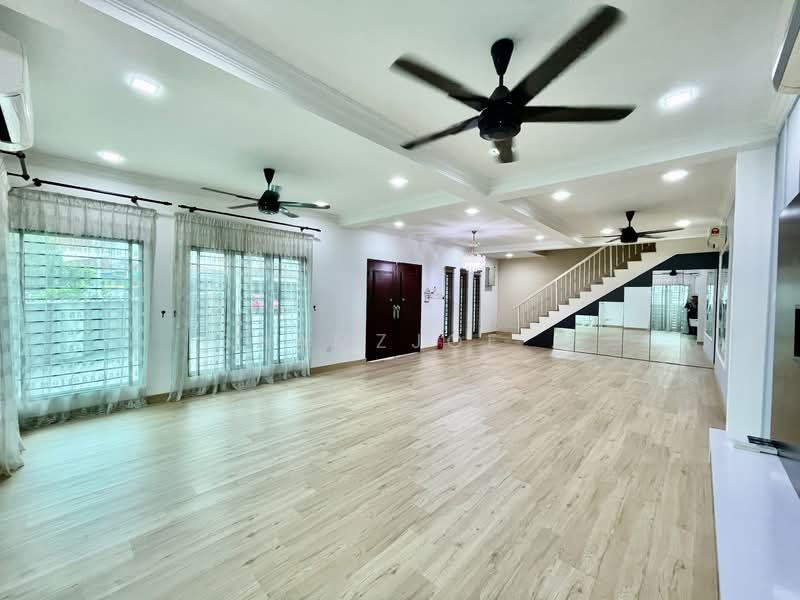 Taman TTDI Jaya untuk Untuk Dijual - RM 990,000, Apr 2026 - Living Room - PropertyGuru.com.my