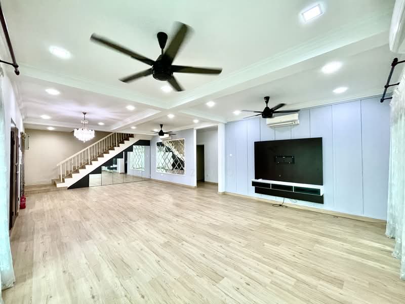 Taman TTDI Jaya untuk Untuk Dijual - RM 990,000, Apr 2026 - Living Room - PropertyGuru.com.my