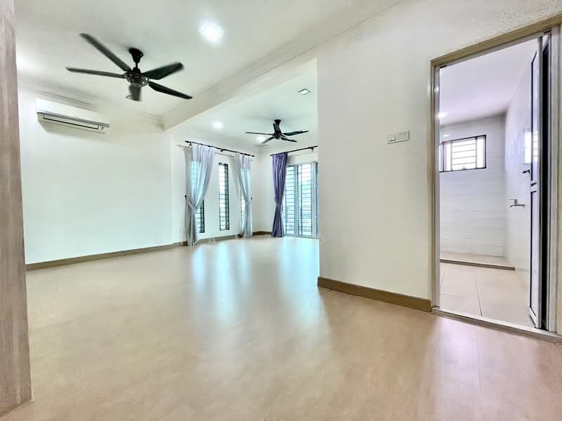 Taman TTDI Jaya untuk Untuk Dijual - RM 990,000, Apr 2026 - Living Room - PropertyGuru.com.my