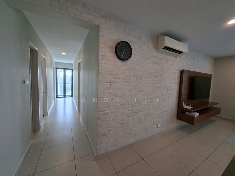 Kondominium untuk Disewa di Cristal Serin Residence - Mandy Lim - Corridor - PropertyGuru.com.my