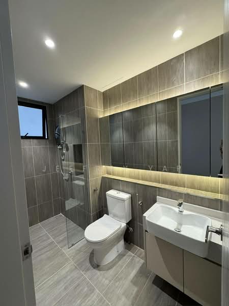 Servis Apartment untuk Disewa di The Pulse Residence - Jeffrey Yap - Bathroom - PropertyGuru.com.my
