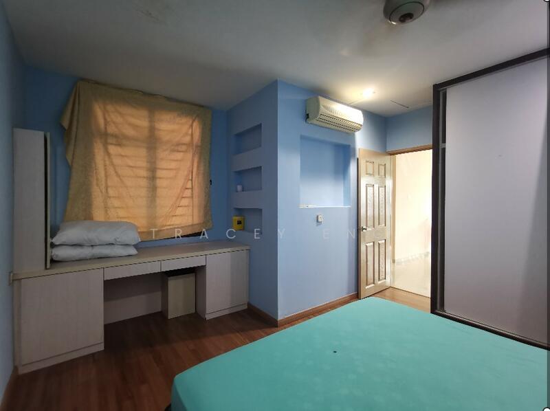 2nd Bedroom
