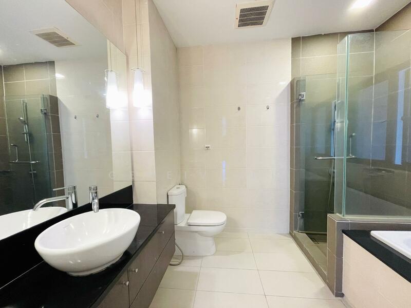 Master bedroom attach bathroom