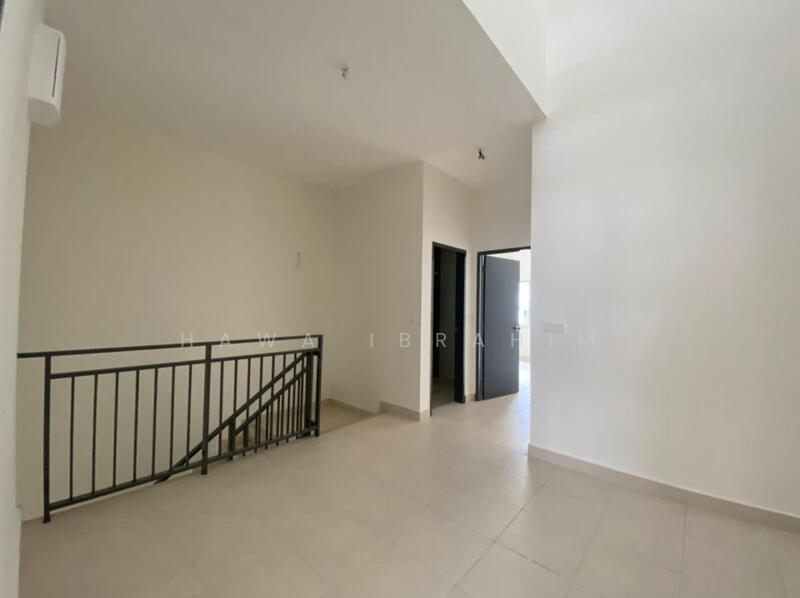 Upstairs Living Area