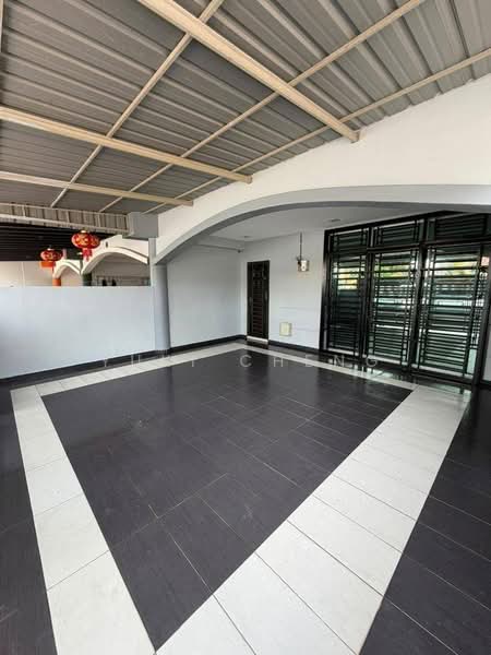 2-storey Terraced House for Sale in Taman Nusa Bestari (Iskandar Puteri (Nusajaya)) - Yuki Cheng - Entrance - PropertyGuru.com.my