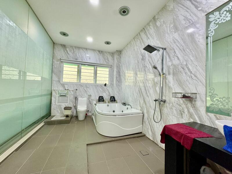 Semi-Detached House for Sale in Bandar Bukit Tinggi 2 (Klang) - Teresa Teng - Bathroom - PropertyGuru.com.my