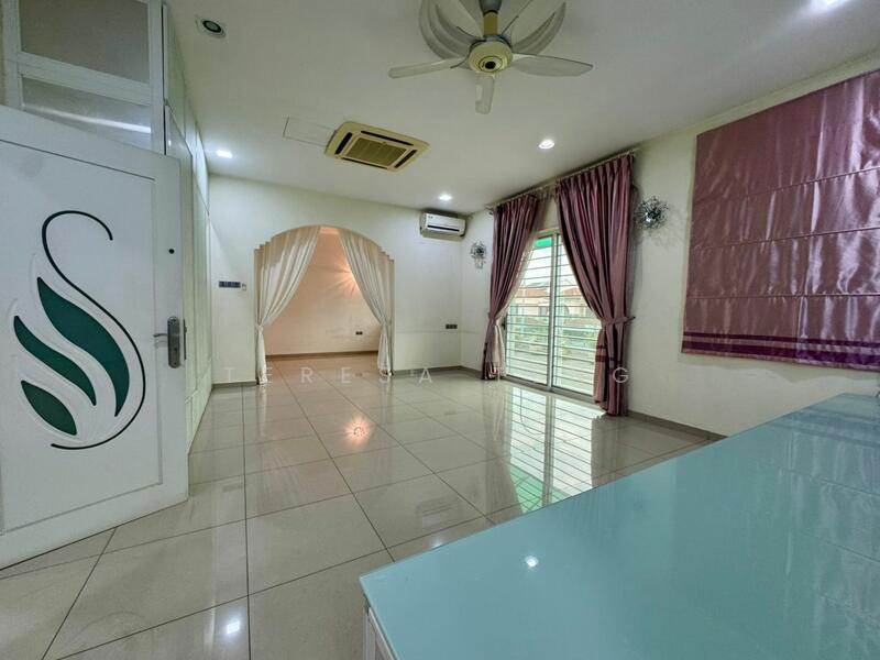 Semi-Detached House for Sale in Bandar Bukit Tinggi 2 (Klang) - Teresa Teng - Living Room - PropertyGuru.com.my