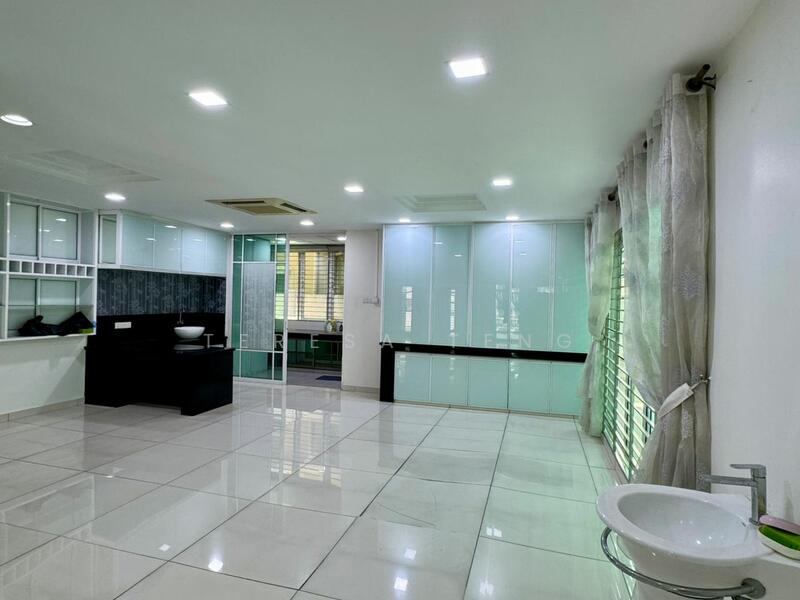 Semi-Detached House for Sale in Bandar Bukit Tinggi 2 (Klang) - Teresa Teng - Kitchen - PropertyGuru.com.my