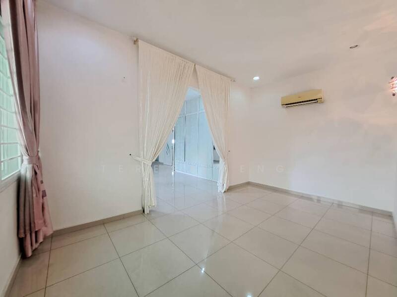 Semi-Detached House for Sale in Bandar Bukit Tinggi 2 (Klang) - Teresa Teng - Living Room - PropertyGuru.com.my