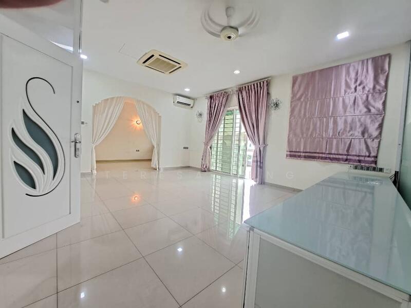 Semi-Detached House for Sale in Bandar Bukit Tinggi 2 (Klang) - Teresa Teng - Living Room - PropertyGuru.com.my