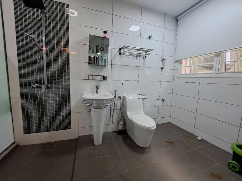 Semi-Detached House for Sale in Bandar Bukit Tinggi 2 (Klang) - Teresa Teng - Bathroom - PropertyGuru.com.my