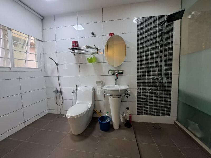Semi-Detached House for Sale in Bandar Bukit Tinggi 2 (Klang) - Teresa Teng - Bathroom - PropertyGuru.com.my