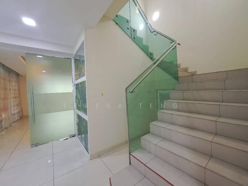 Semi-Detached House for Sale in Bandar Bukit Tinggi 2 (Klang) - Teresa Teng - Entrance - PropertyGuru.com.my