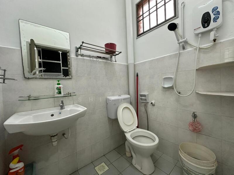 Untuk Disewa - Jalan Merbuk bandar pUtra