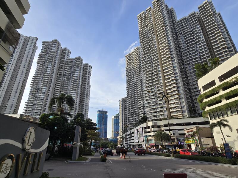 ABOUT 8500 UNITS APARTMENTS IN THE AREA