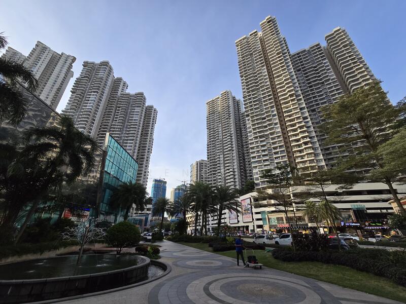 ABOUT 8500 APARTMENTS IN THE AREA