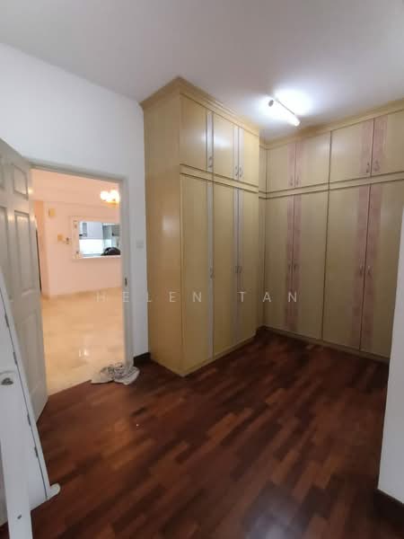 Kondominium untuk Disewa di Bungaraya Condominium - Helen Tan - Bedroom - PropertyGuru.com.my