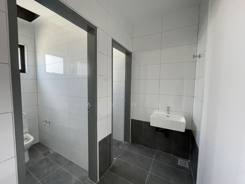 Shop / Office for Rent in Taman Midah (Cheras) - Shann Wong - Bathroom - PropertyGuru.com.my
