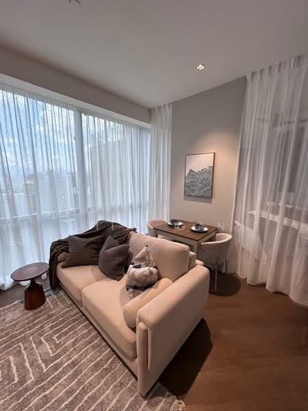 Servis Apartment untuk Disewa di SO Sofitel Kuala Lumpur Residences - Miini Gan - Living Room - PropertyGuru.com.my