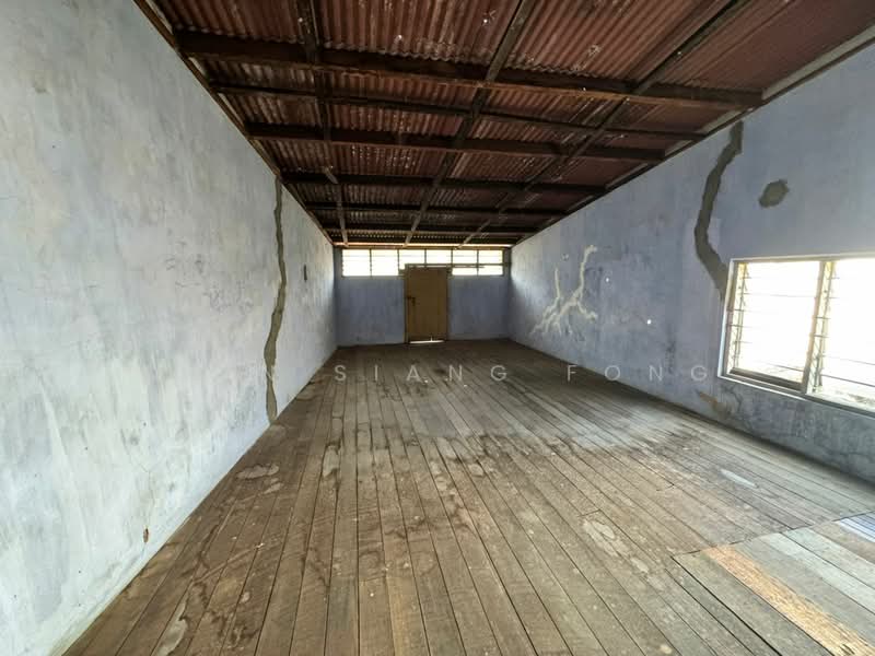 Kedai untuk Disewa di Kampung Hulu (Melaka City) - Chin Siang Fong - top floor - PropertyGuru.com.my